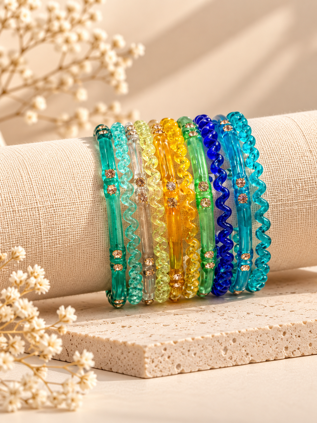 Pack of 2 reds and blues glass bangles