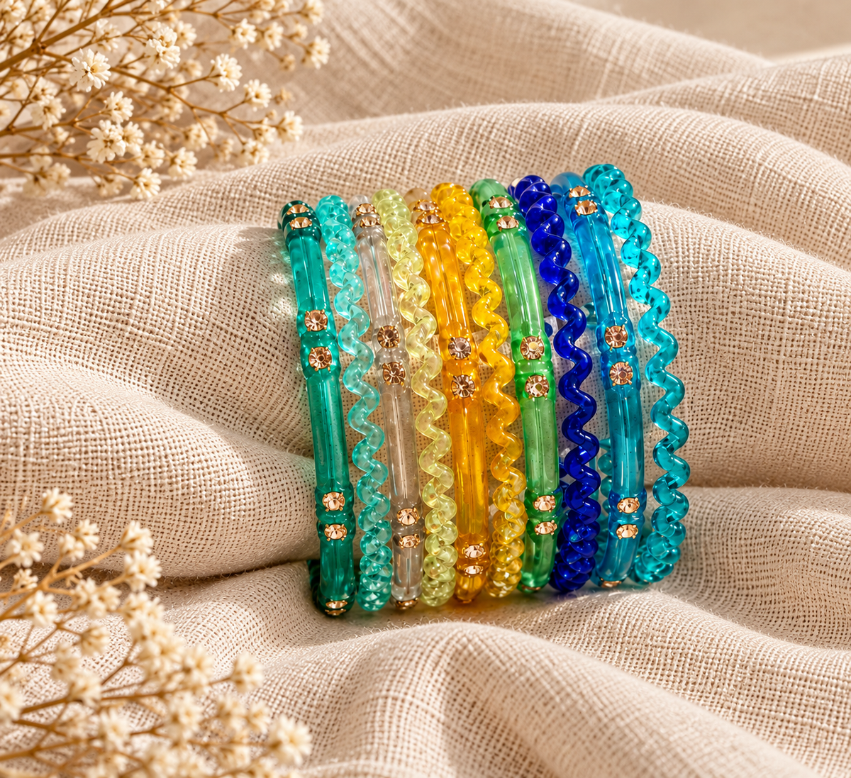 Pack of 2 reds and blues glass bangles