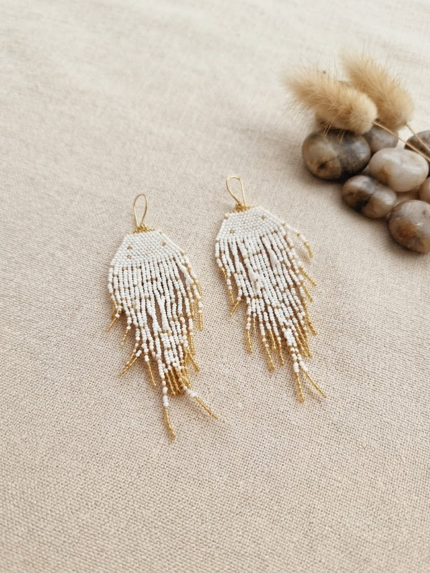 White and Gold Beaded Fringe Earrings hhe-26-11