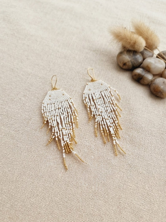 White and Gold Beaded Fringe Earrings hhe-26-11