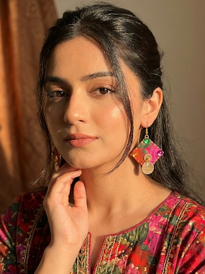 Graceful Embellished Earrings – HHE-26-82