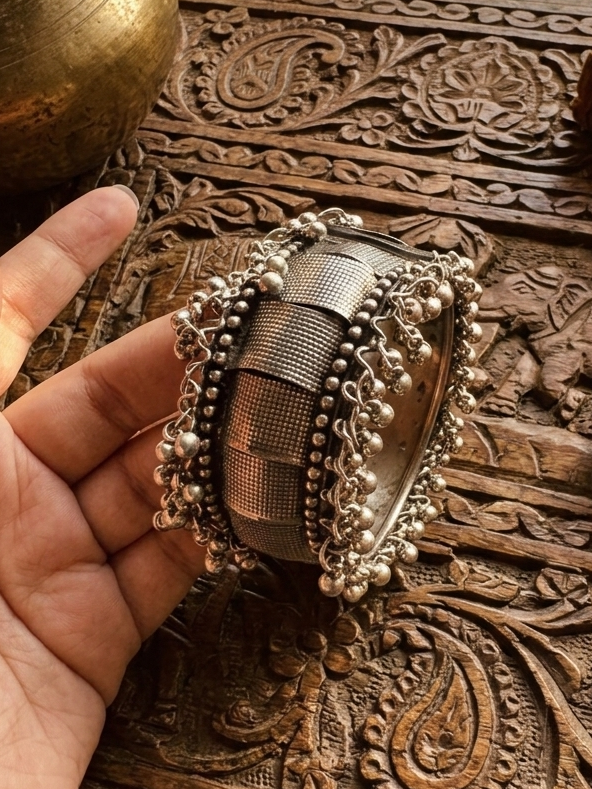 Oxidized Silver Bangle with Ghungroo | Antique Pakistani Jewelry hhb-26-