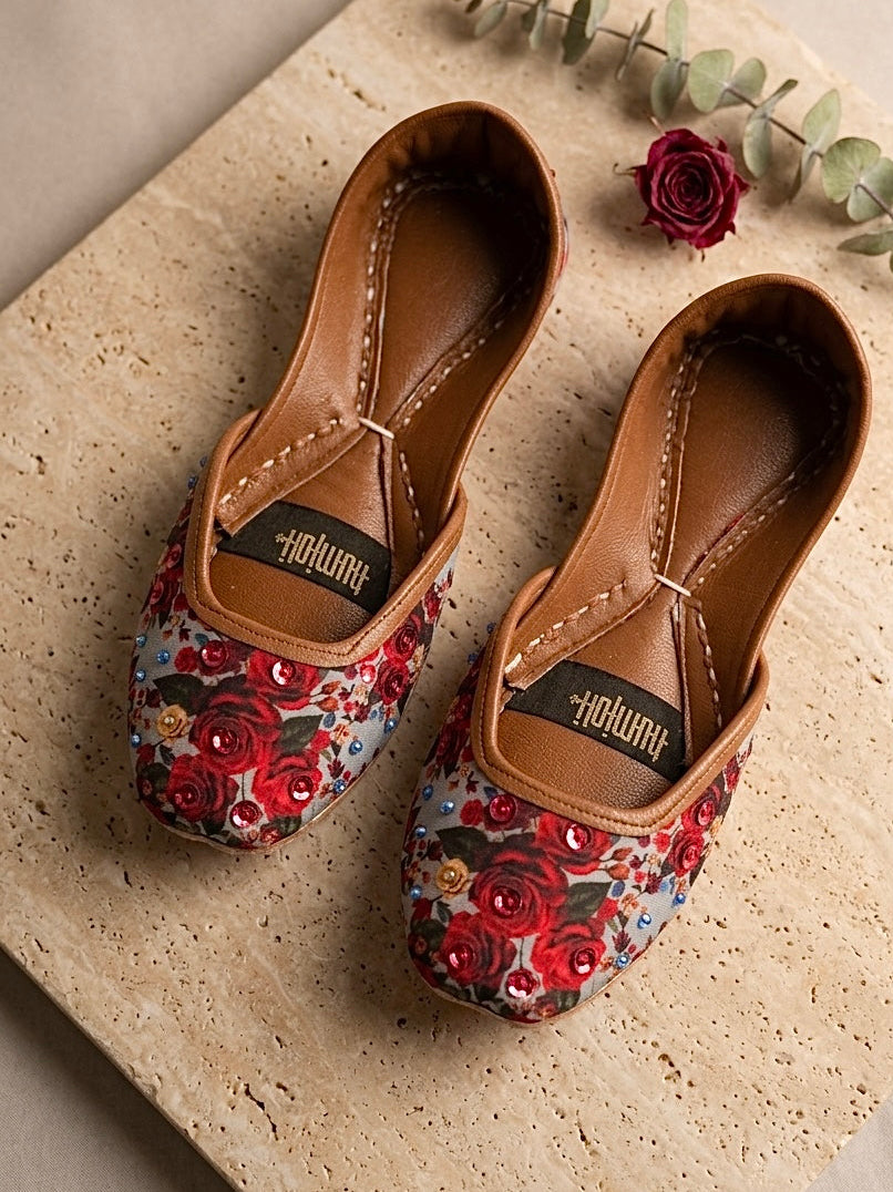 Roses on blues hhk-26-611
