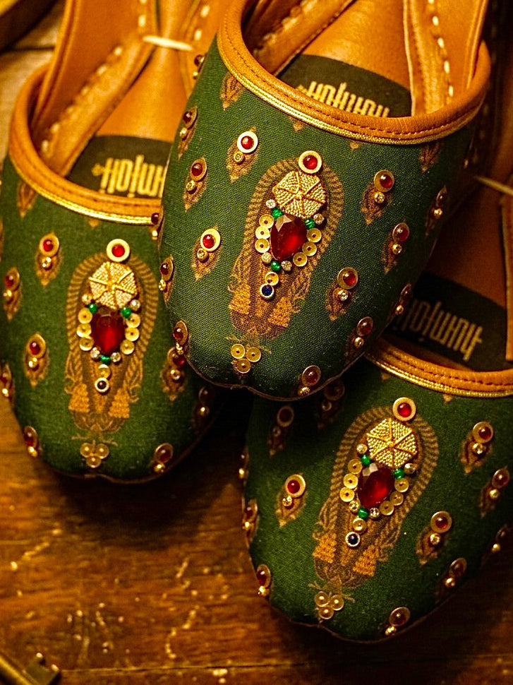 Green nawabi khussa hhk-26-603
