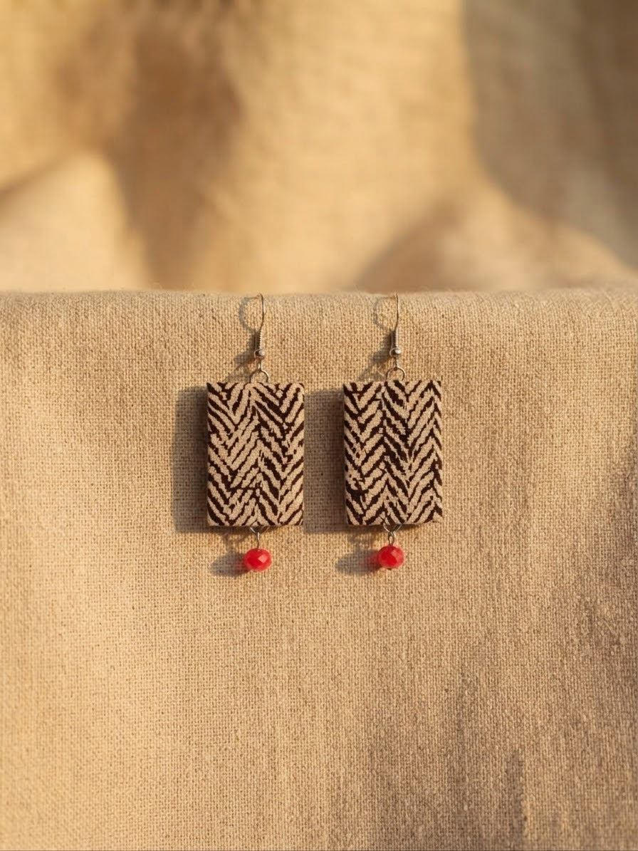 Black & White Rectangle Drop Earrings with Red Bead | hhe-24-22